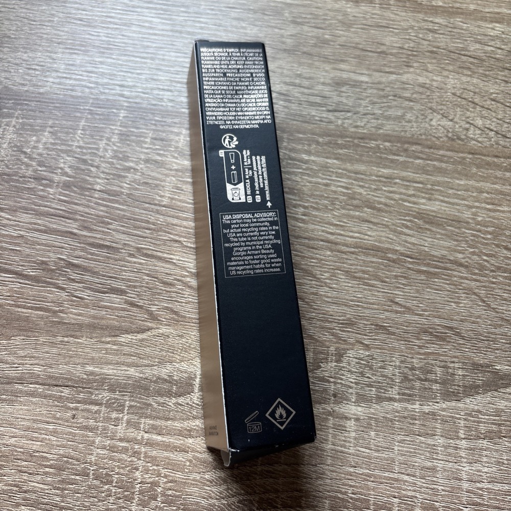 NIB Armani Beauty - F1 Fair Neutral - Longwear radiant glow Skin Tint 30ml 1oz - Picture 3 of 3
